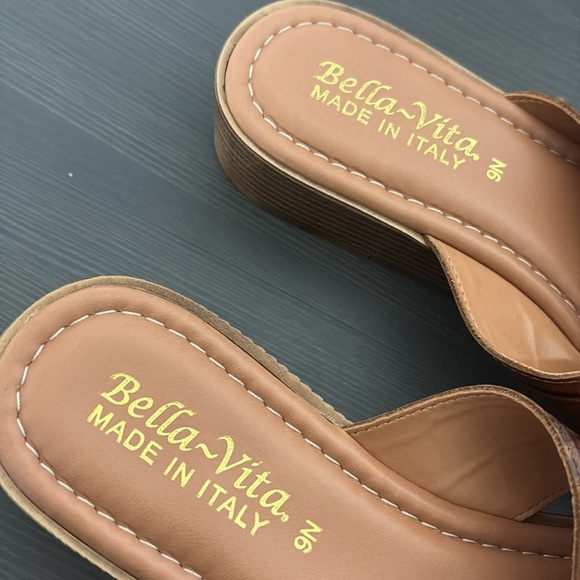 Bella Vita Italy Sandals Slides Slip On Cross Strap Brown Leather Size 9N Narrow - Picture 5 of 10